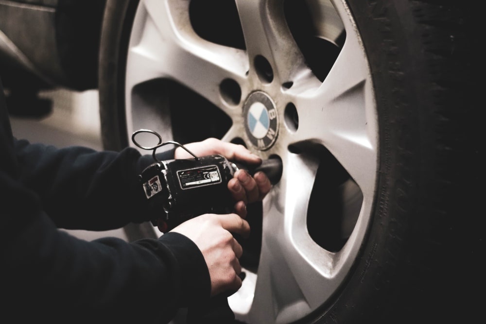 car-tyre-puncture-repair-in-singapore-24-hr-tyre-repair-zoz