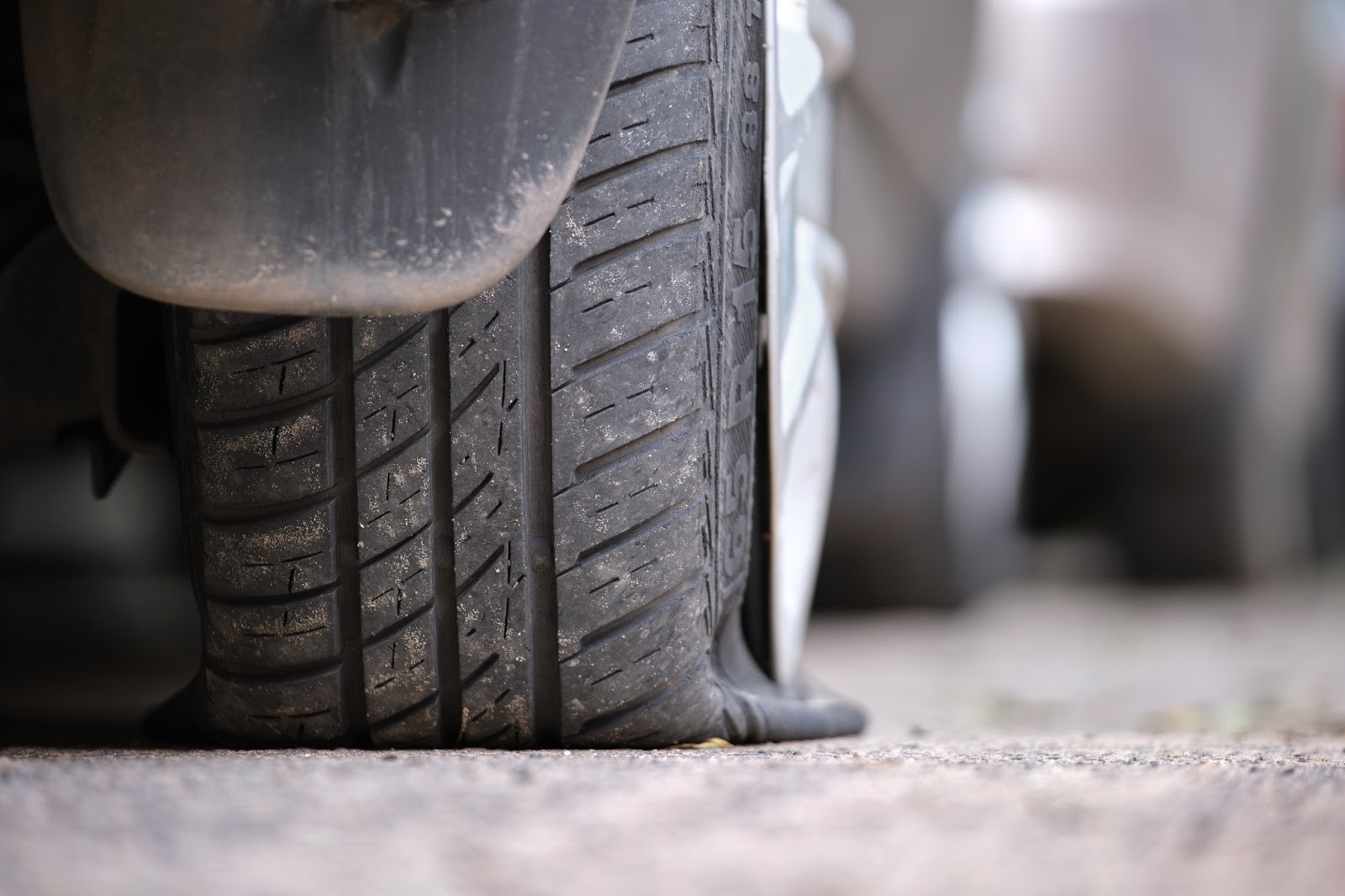 What to Do When You Are Facing a Tyre Puncture - ZOZ Pte Ltd